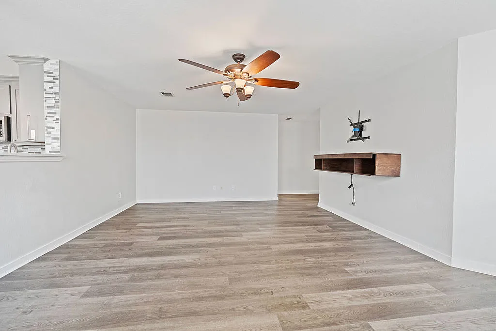 3 bed, 1532 sqft, $2,395 — Photo 3