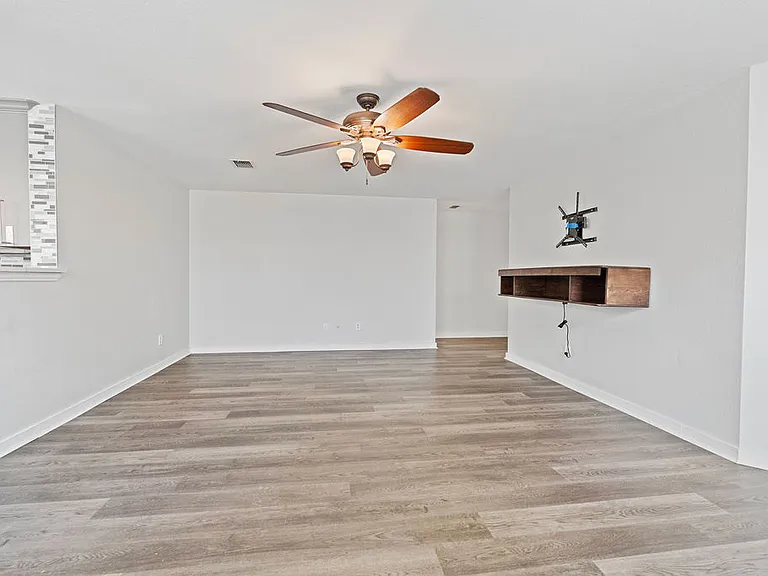 5405 Mountain Pointe Dr — Photo 3