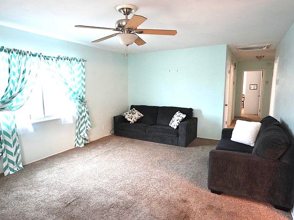 3rd image of 1809 Snow Dr