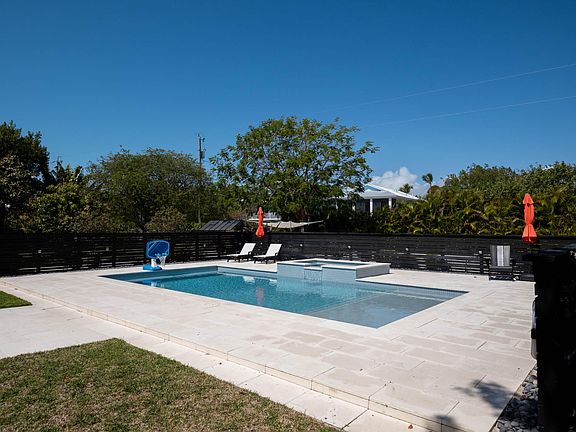 4th image of 55 Ocean Front Dr