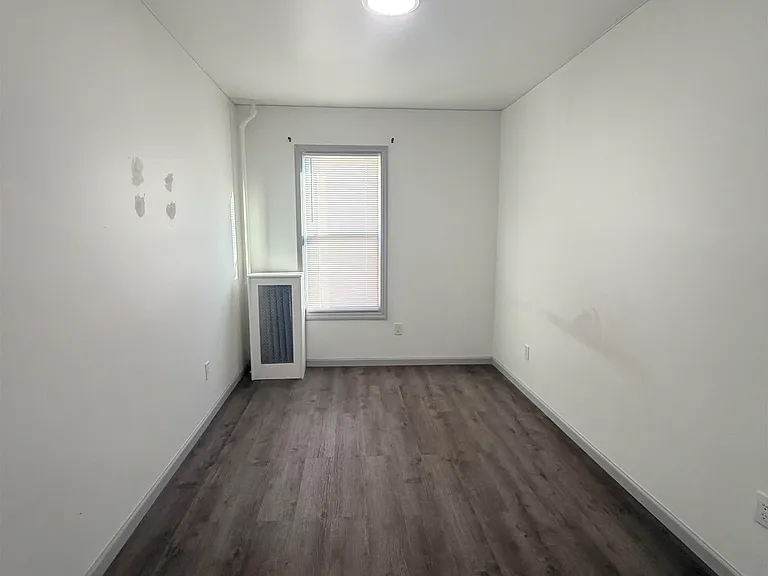 28 E 32nd St #2 — Photo 15