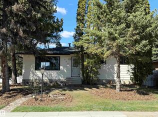 899 Alder Ave, Strathcona County, AB T8A1V4