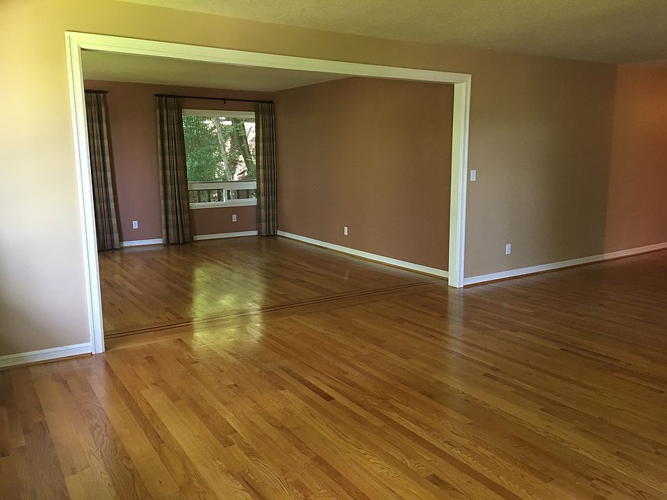 2nd image of 1912 Marylhurst Dr