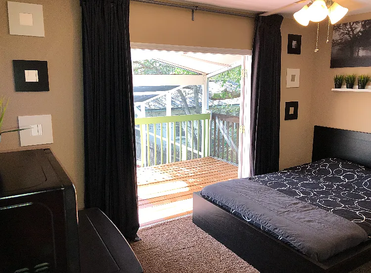 1310 Daytona Ave #6 — Photo 5