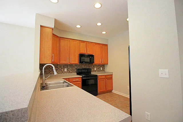 1911 Cedar Grove Dr — Photo 6