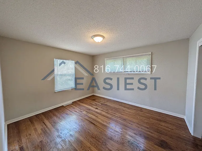 6315 E 149th St — Photo 13