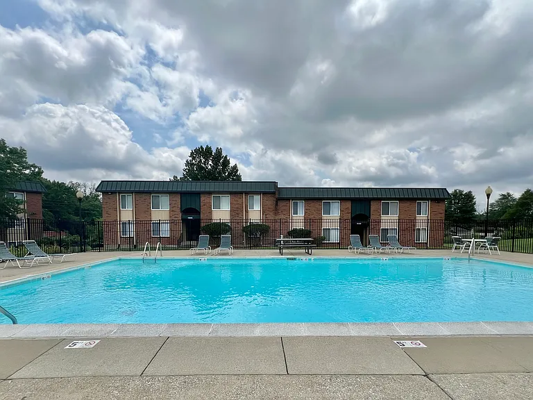Derby Run Apartments — Photo 56