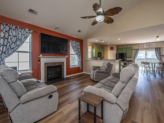3rd image of 3005 Nantuckett Ave