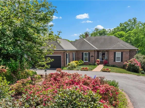 166 River Hill Dr, Bermuda Run, NC 27006