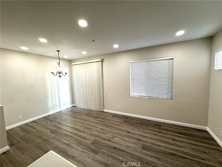 88 Mission Ct — Photo 1