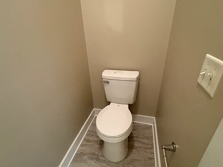 4665 Clubview Dr — Photo 17