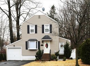 352 Midland Ave, Paramus, NJ 07652