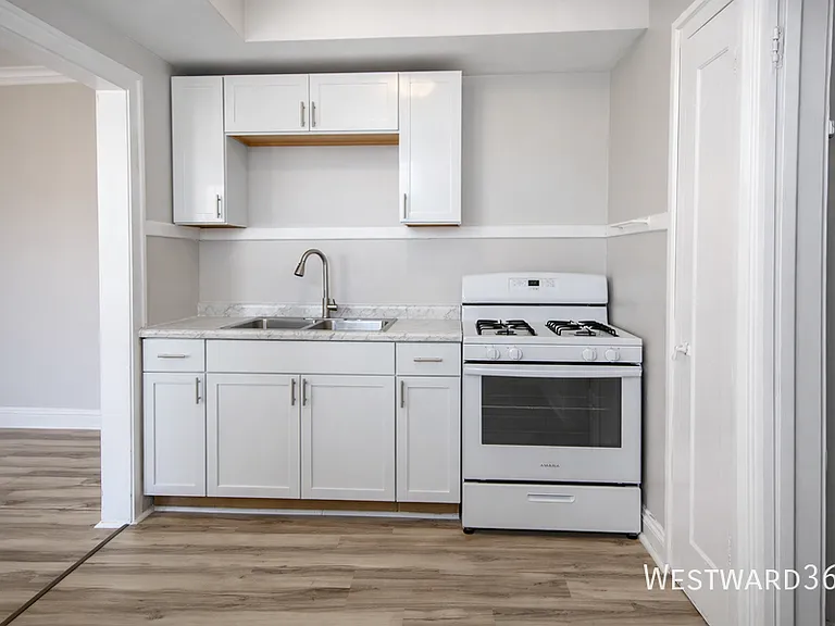 6702 S Wood St #2B — Photo 6