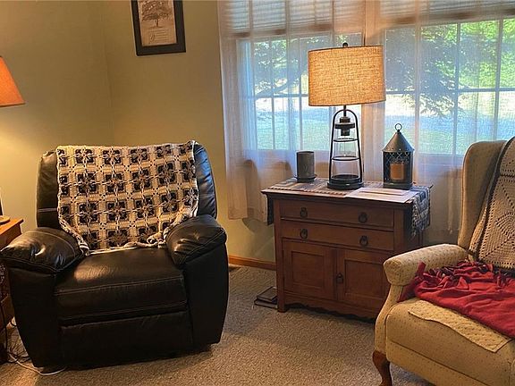4th image of 3971 Woodland Dr Unit 17