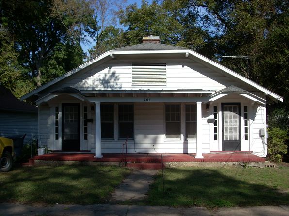 204 Oak St