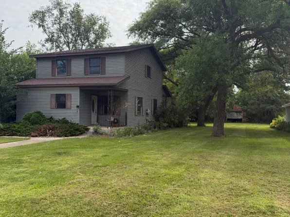 525 1st St, Dawson, MN 56232