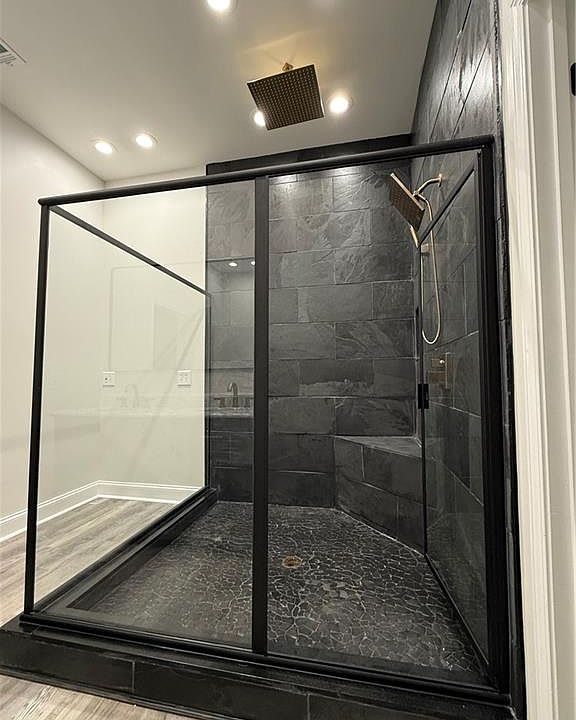 1st image of 106 Brianna Blvd
