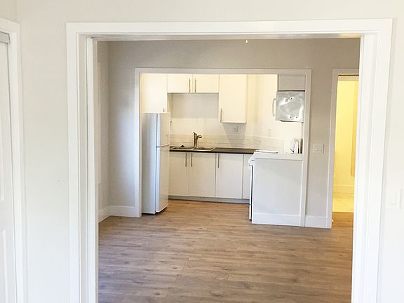 2nd image of 316 N Bixel St APT 2