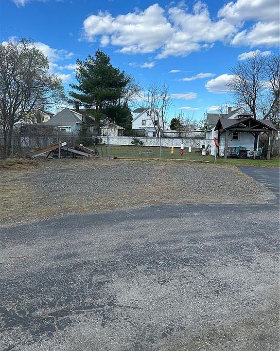 1st image of 37 Fulton St