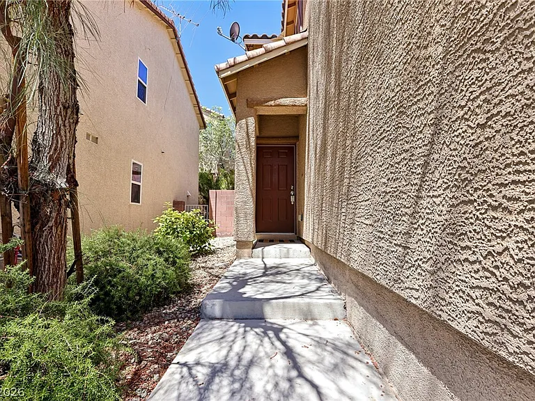 3819 Total Eclipse St — Photo 31