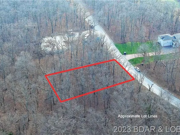 1505 Via Appia Dr, Sunrise Beach, MO 65079