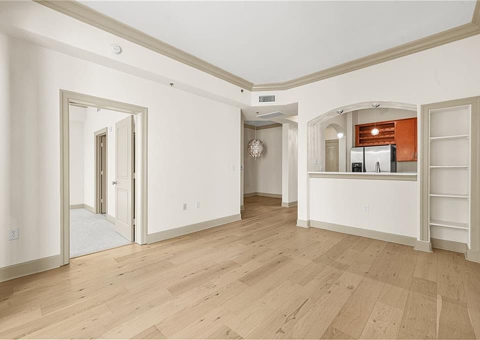 1st image of 3445 Stratford Rd NE APT 305