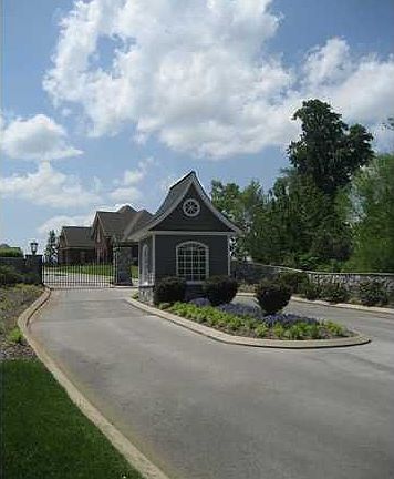 3rd image of 1650 Westover Ln #53