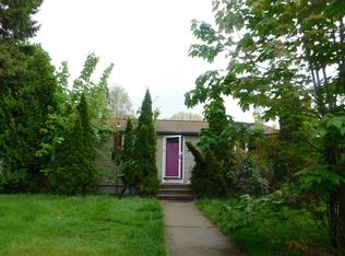 50 Glenham Rd, Cranston, RI 02921