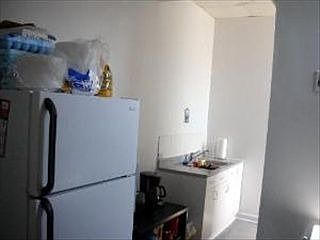 3rd image of 2914 N Milwaukee Ave