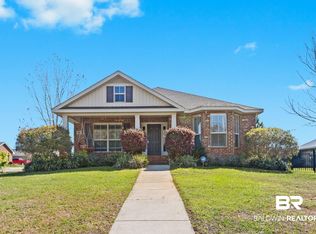 504 Charing Cross St, Fairhope, AL 36532