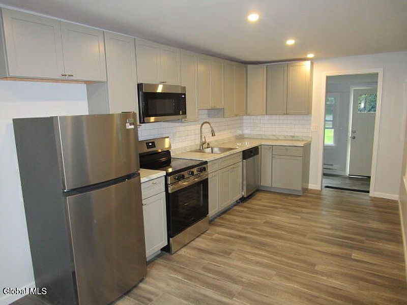 5th image of 205 Tampa Avenue