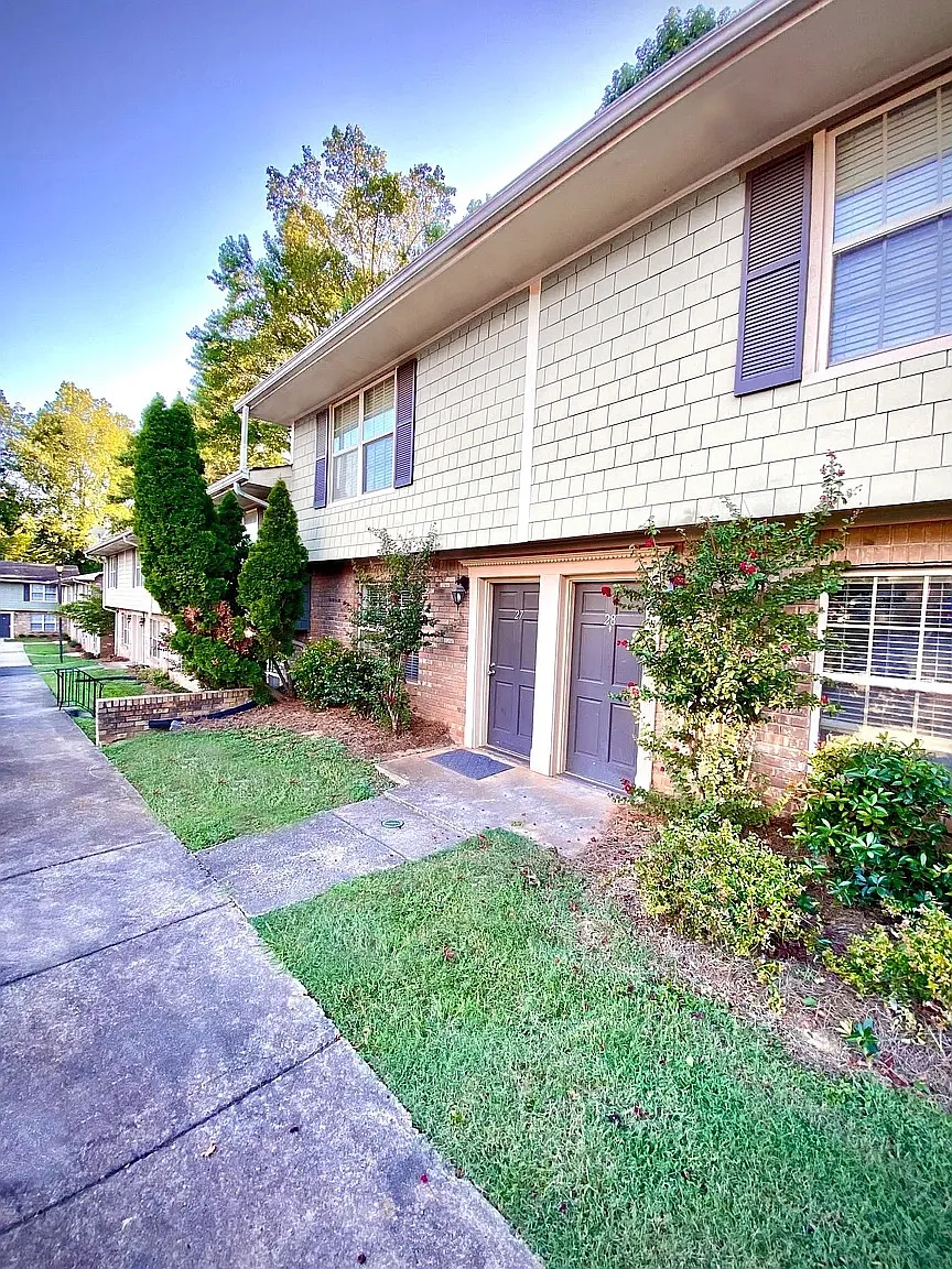 Building Photo - 28 Villa Ct SE