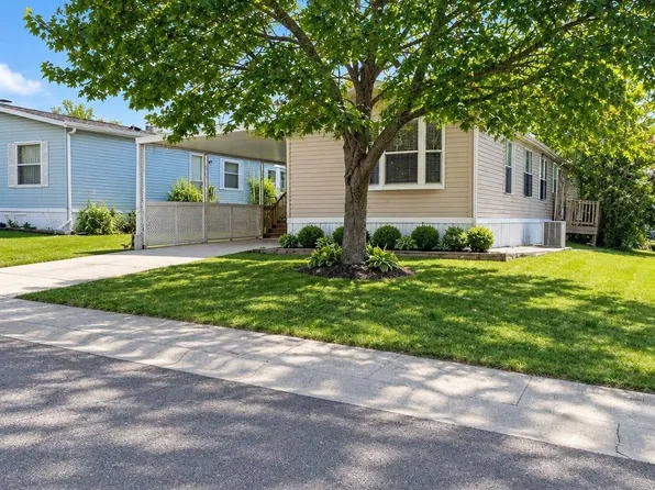1833 Fenn St #462, Milford, MI 48381