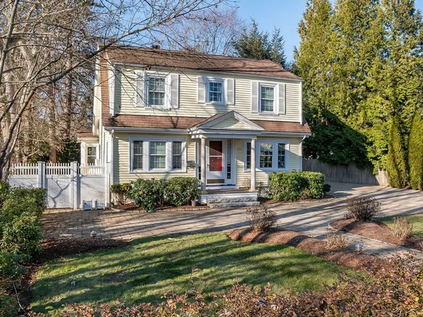 374 Weston Rd, Wellesley, MA 02482