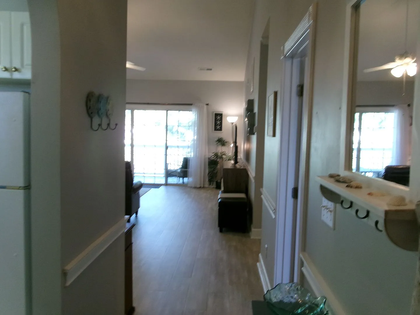 Furnished 2 bedroom, 2 bath condo in Arrowhead Community — Photo 2