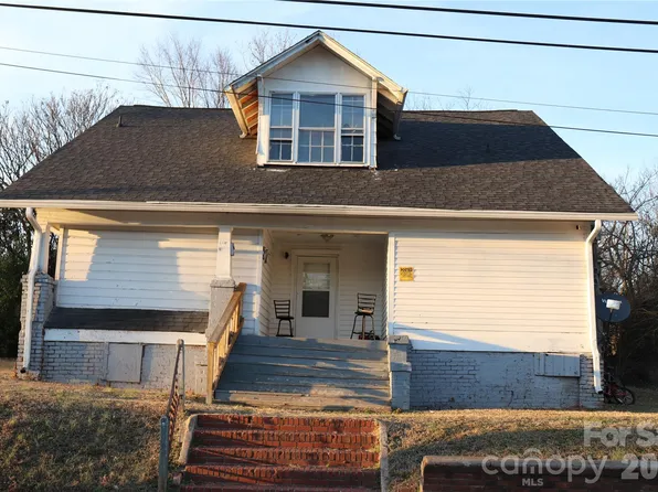 123 E Bell St, Statesville, NC 28677
