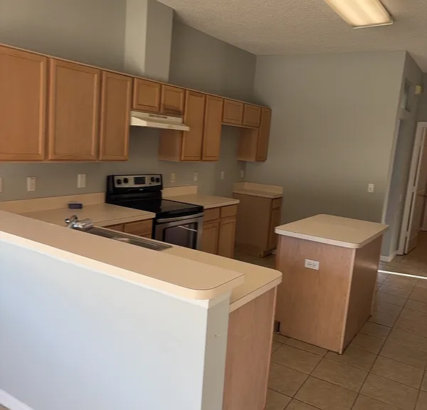 6005 Jessica Dr — Photo 3