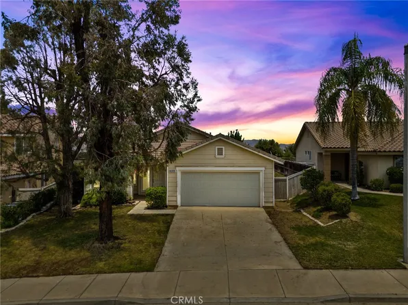 27450 Fallbrook Ct, Corona, CA 92883