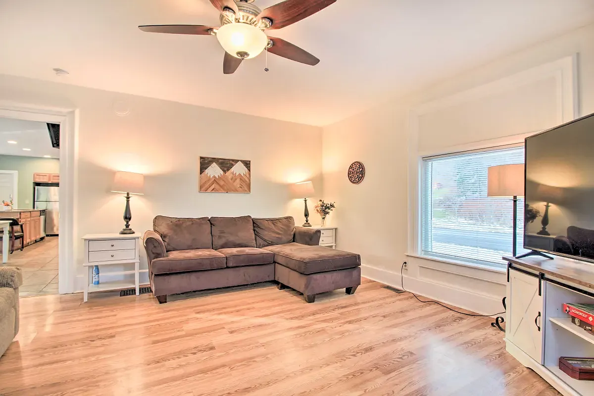 2 bed, 1000 sqft, $2,500 — Photo 2