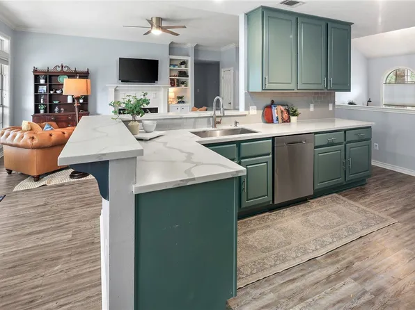 8602 Jade Dr, College Station, TX 77845