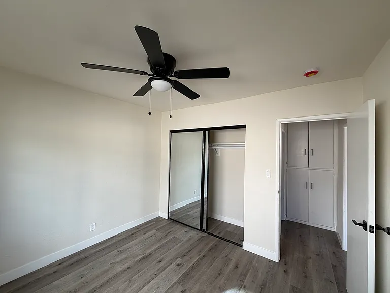 2922 Glenhurst Ave — Photo 9