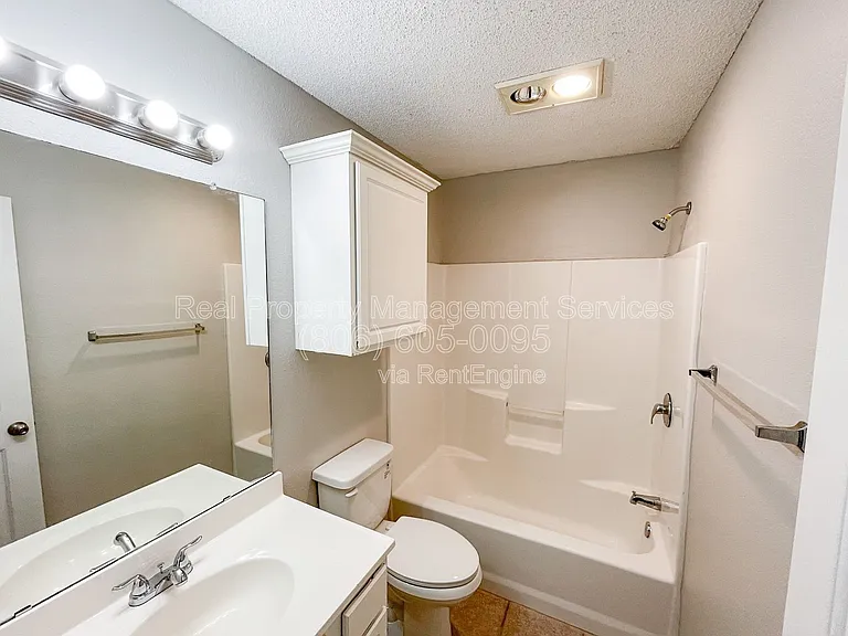 621 N Elkhart Ave #B — Photo 6