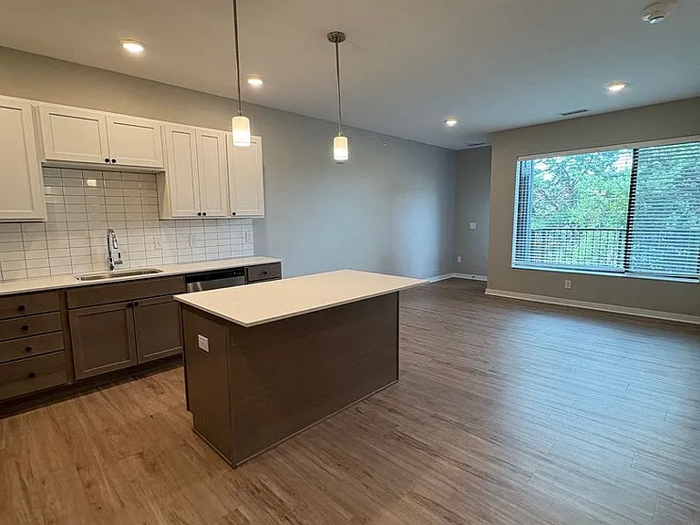 Level at Village Gardens — Photo 59
