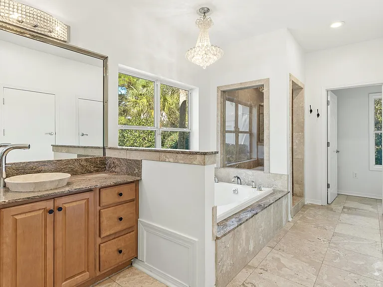 2928 Pine Valley Dr — Photo 24