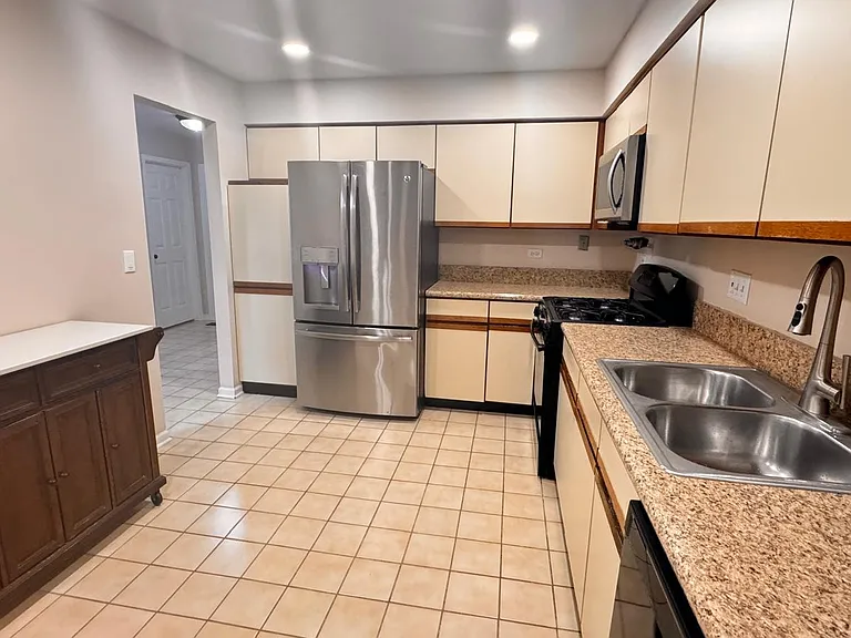 224 Steeplechase Ct — Photo 13