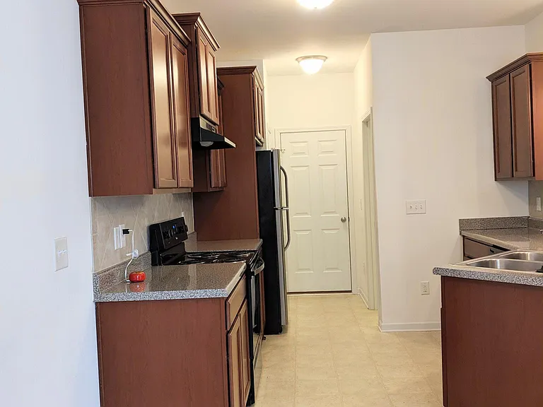 2420 Autumn Mist Dr — Photo 3