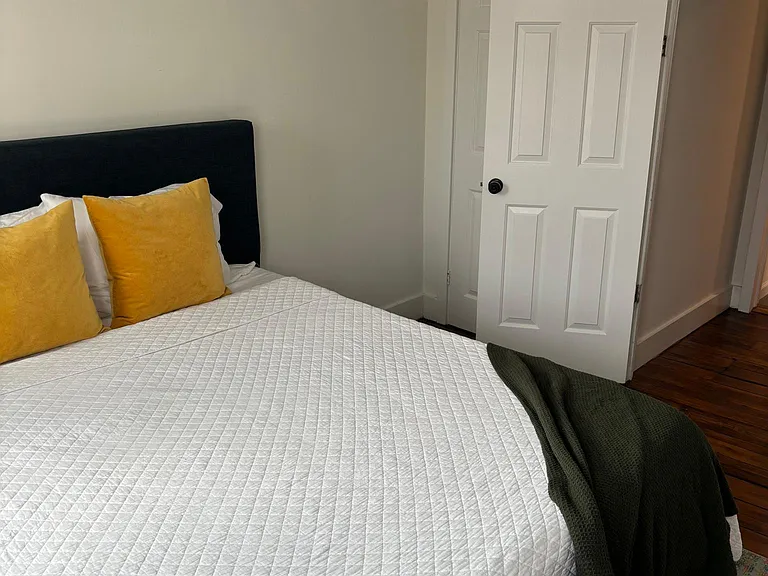 Shared Bathroom between Bedroom #1 & 2