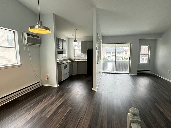 5th image of 1324 S Fountain St APT 2