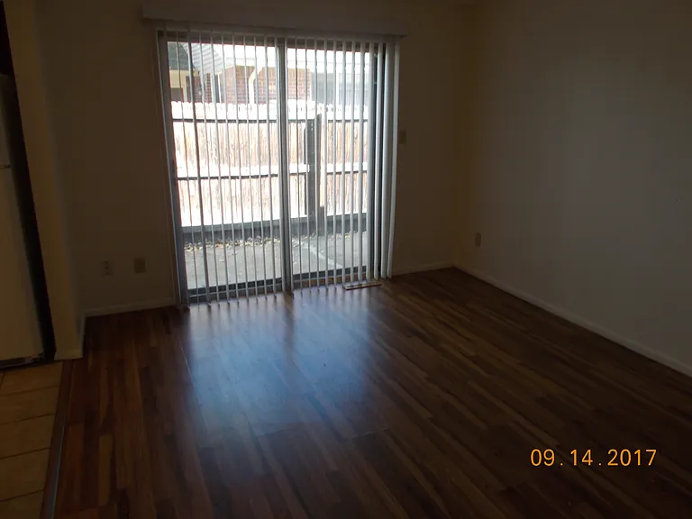 5840 Newcombe Ct — Photo 4