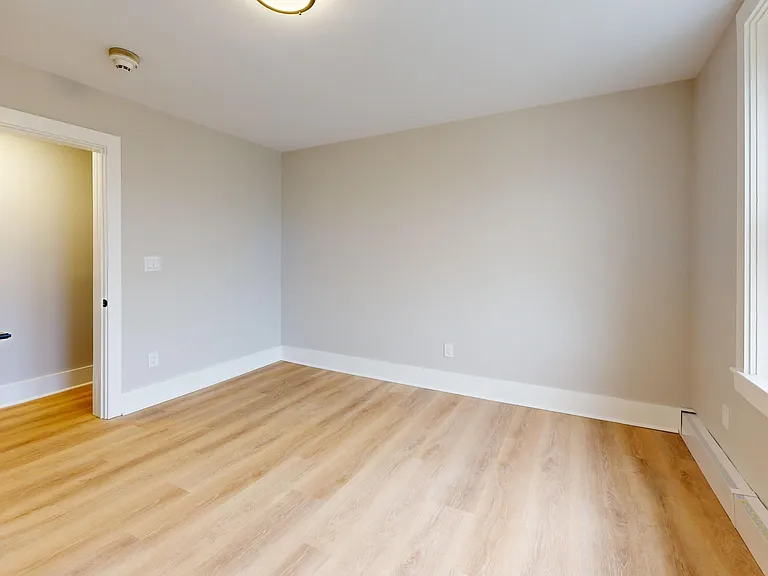 972-974 Saratoga St #2 — Photo 18